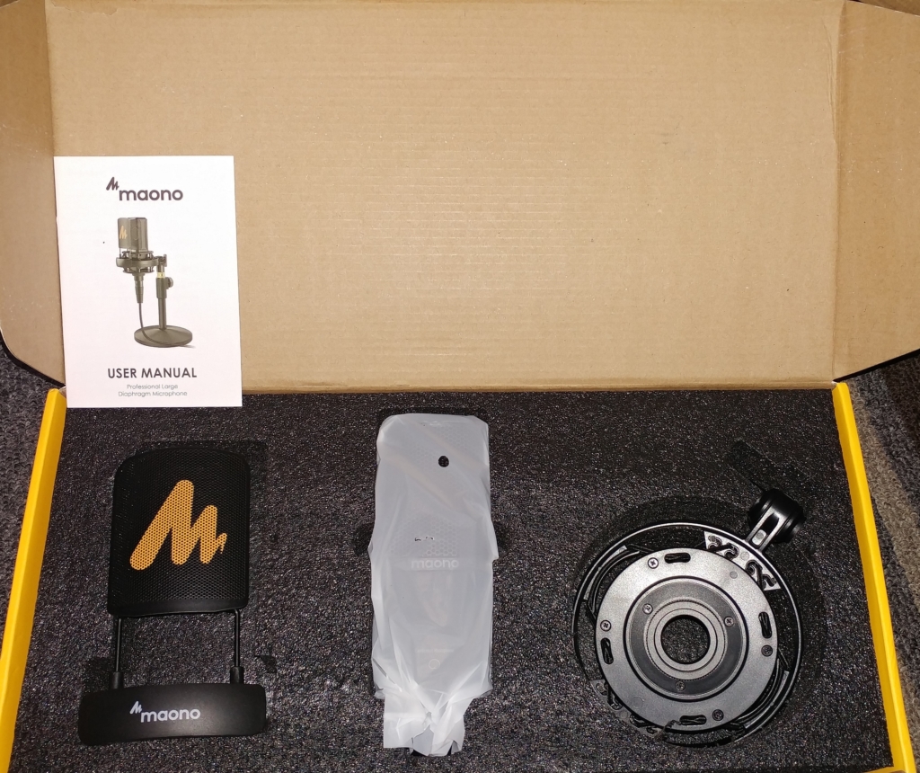 Maono PM500 in the box