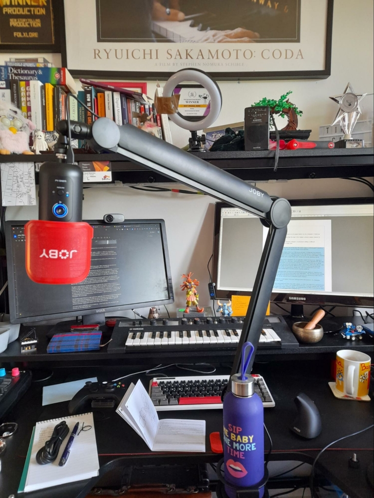 boom arm with drinks holder!